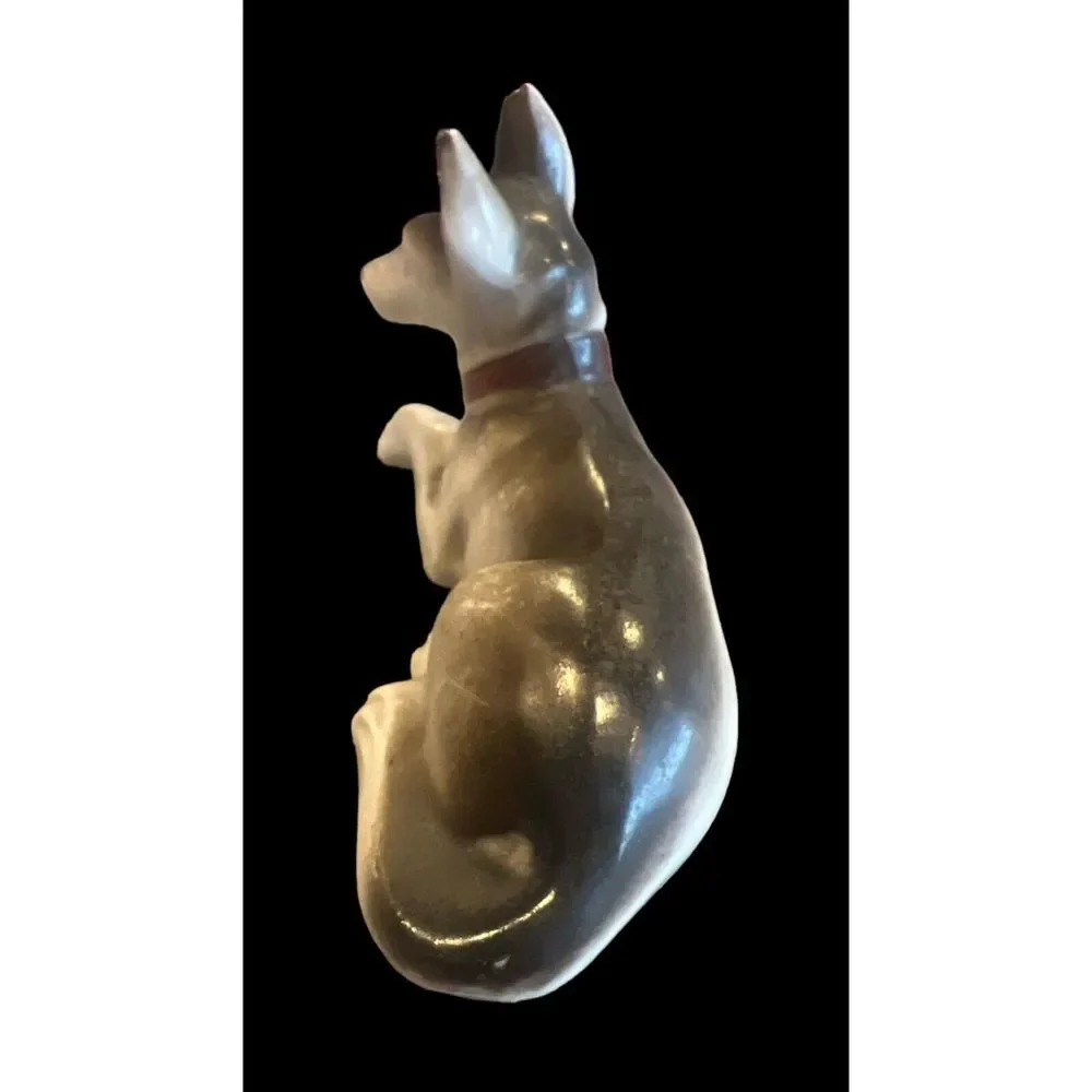 Vintage Porcelain Laying‎ Down German Shepard Figure Umarked, MCM Dog Lovers